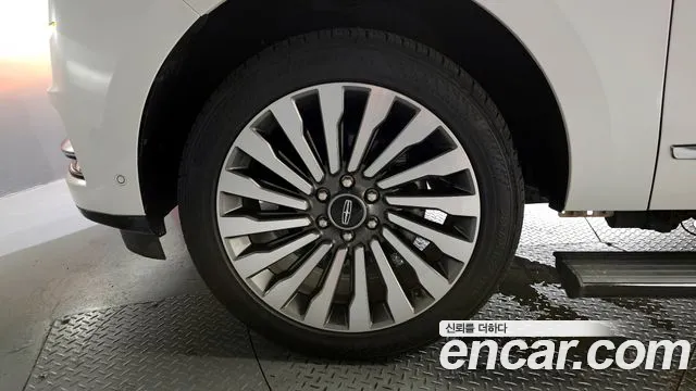 Lincoln Navigator 2021
