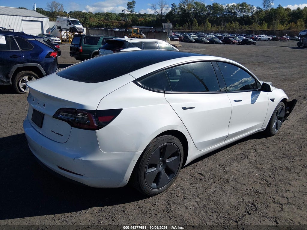 Tesla Model 3 2022