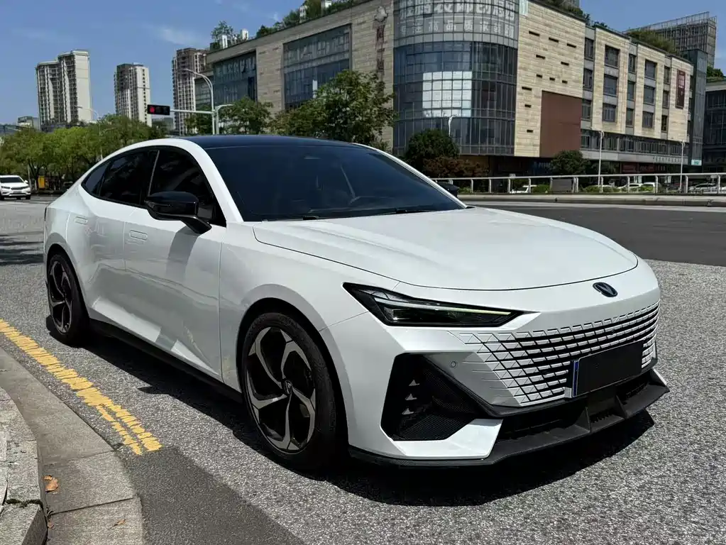 Changan UNI-V 2022