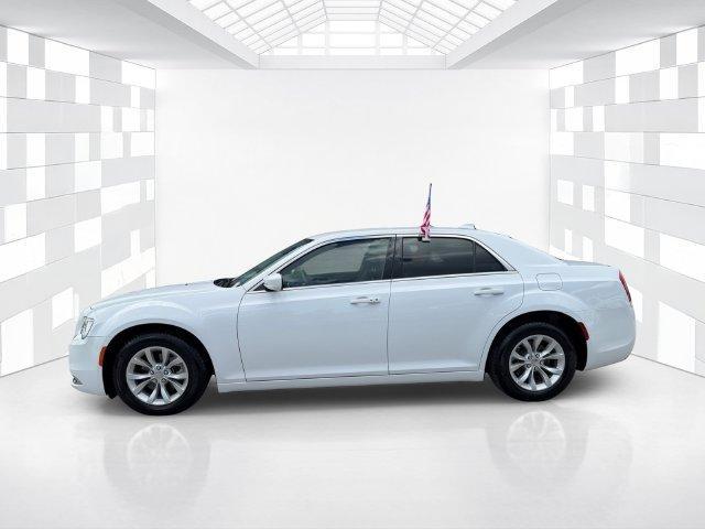 Chrysler 300 2023