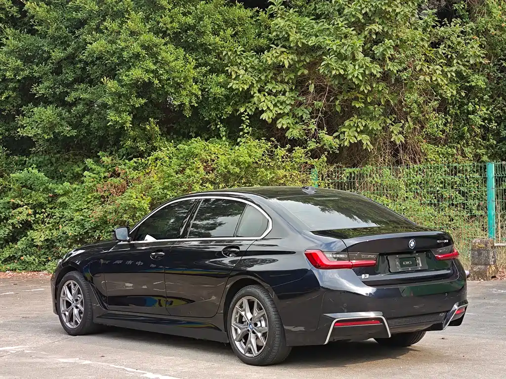 BMW i3 2024