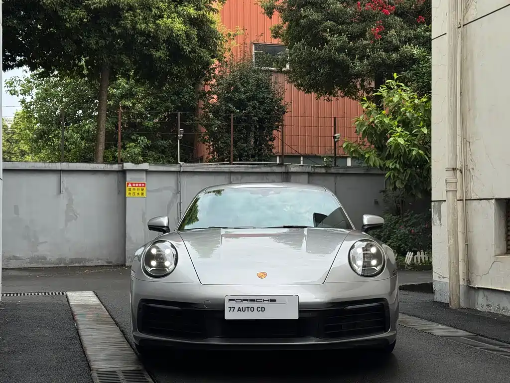 Porsche 911 2021