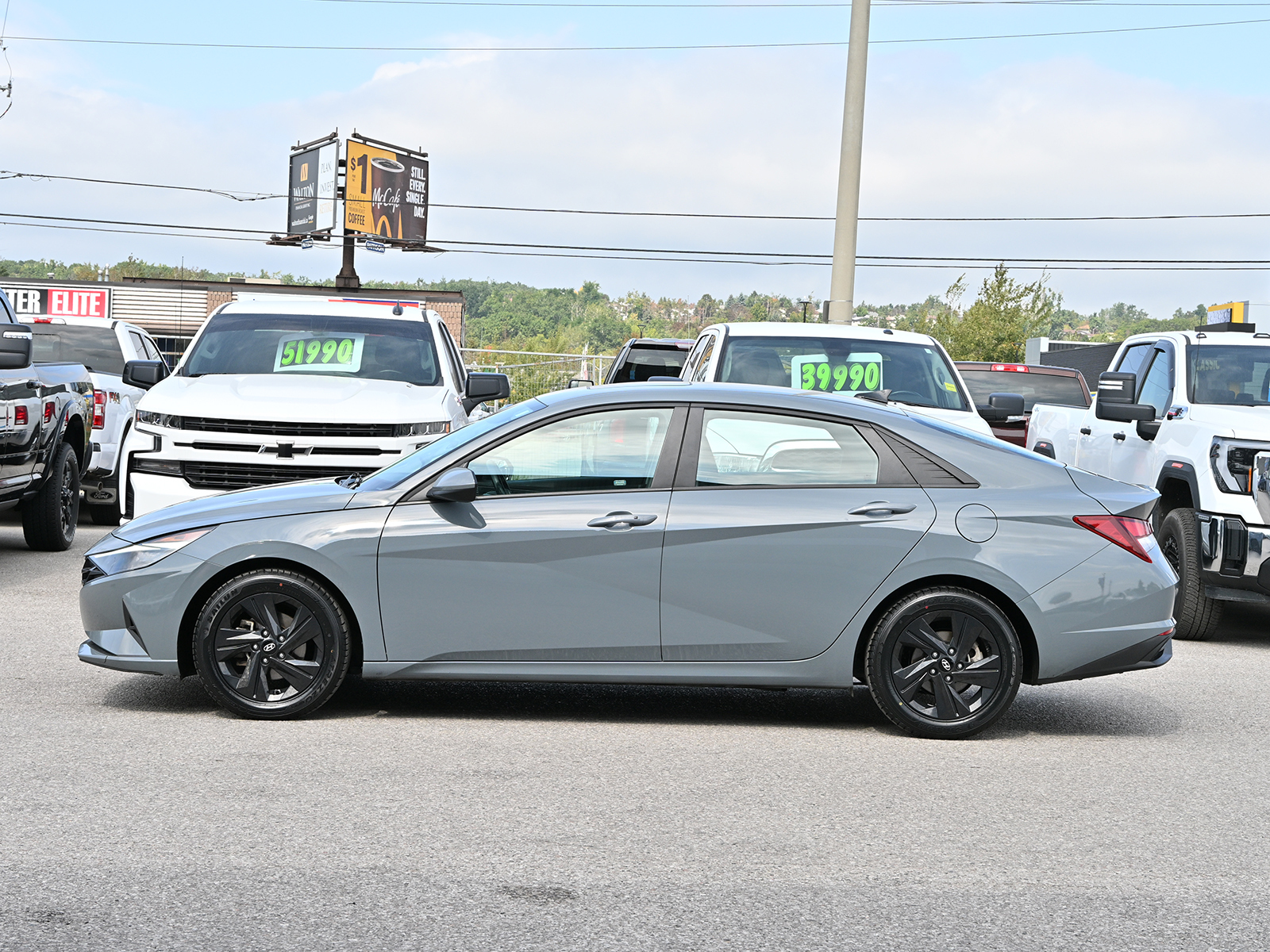 Hyundai Elantra 2022