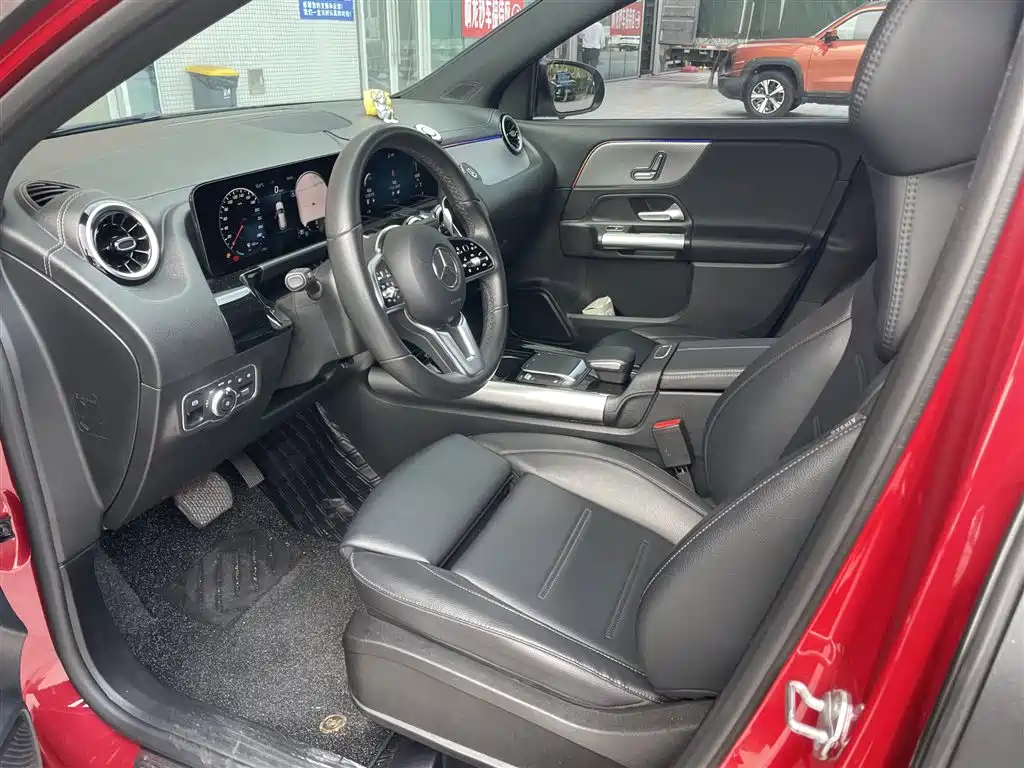 Mercedes-Benz GLA 2023