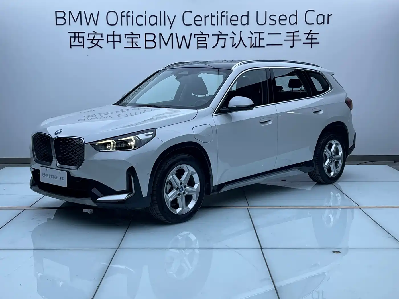BMW iX1 2024