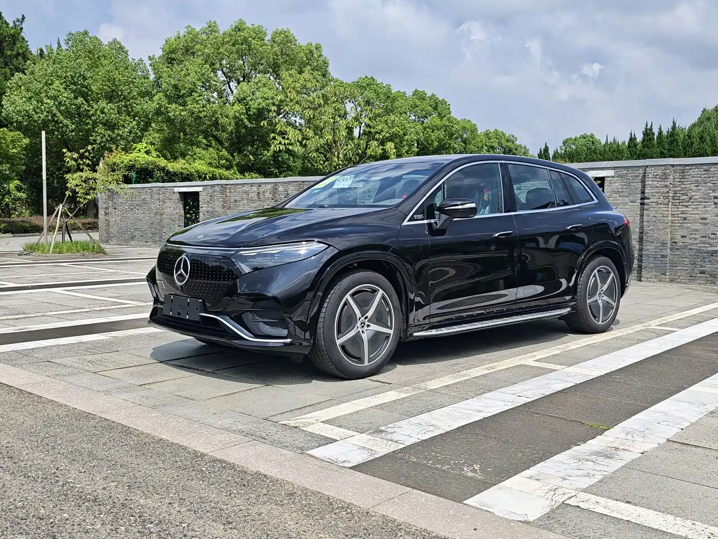 Mercedes-Benz EQS SUV 2026