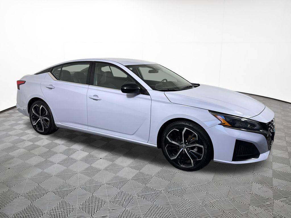 Nissan Altima 2024