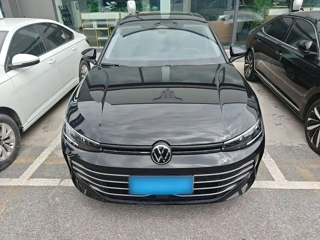 Volkswagen Passat 2025