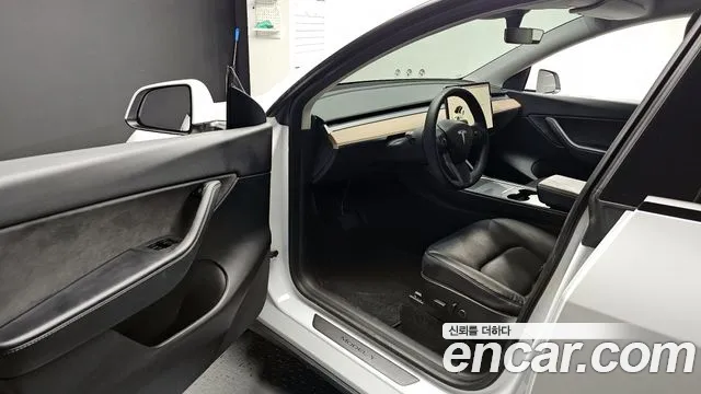 Tesla Model Y 2021