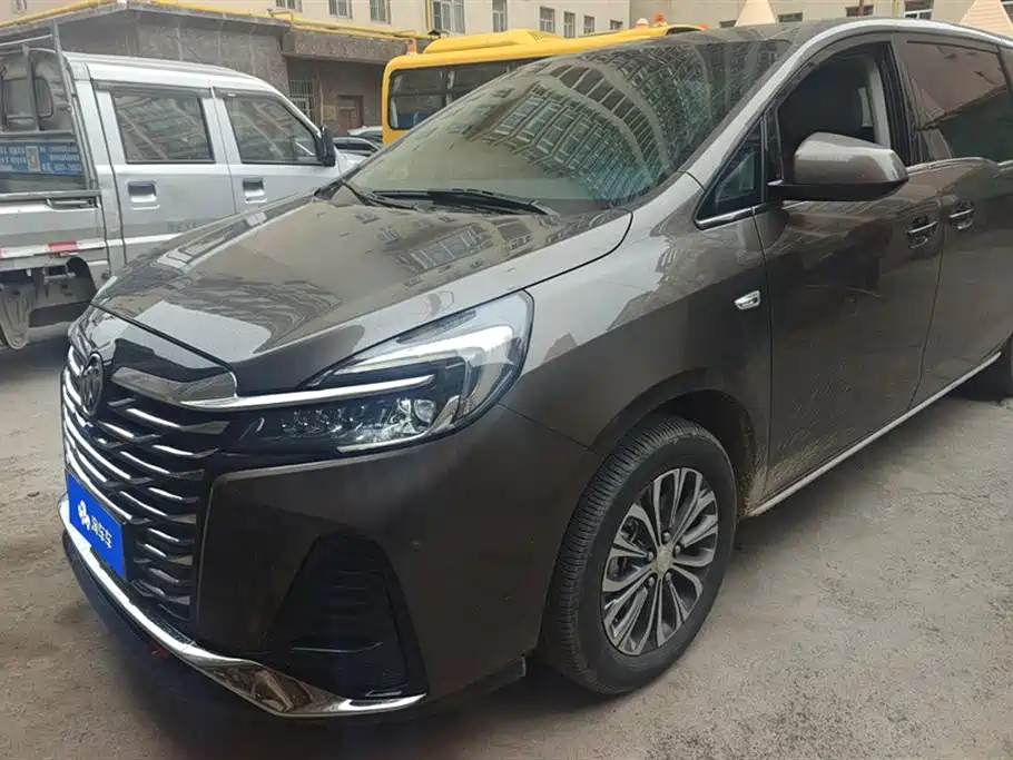 Buick GL8 2025