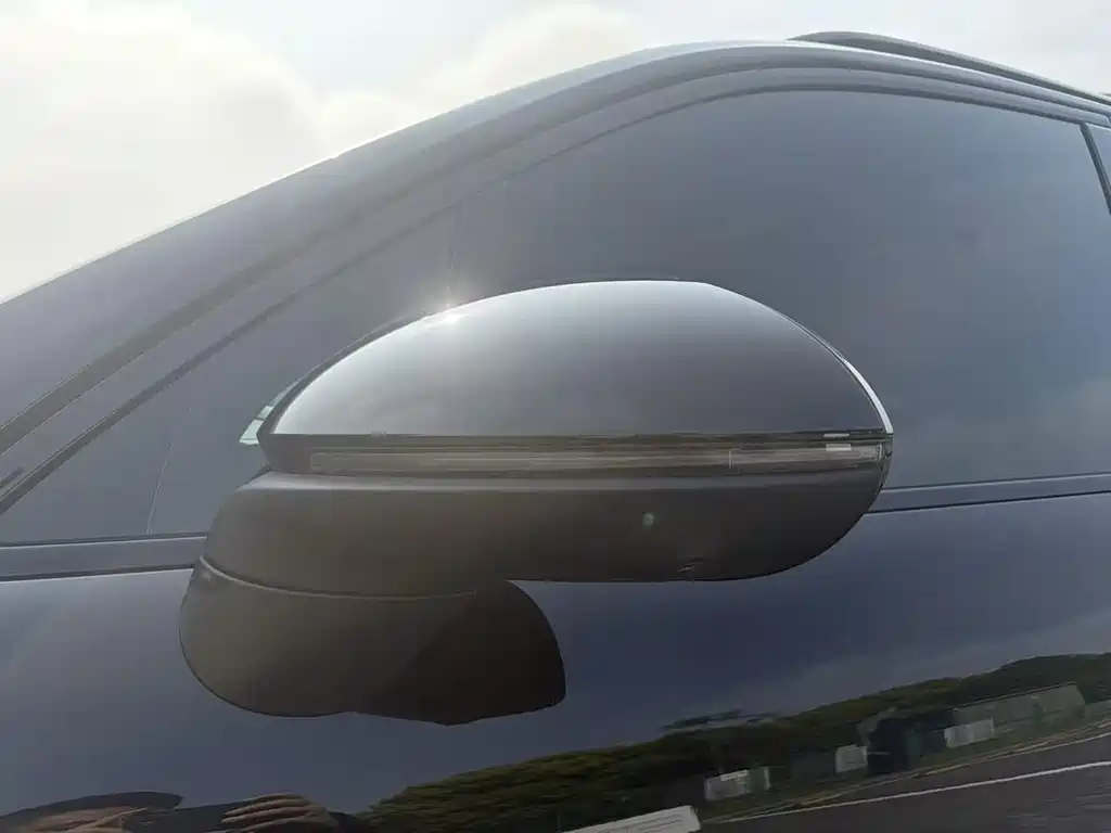 Porsche Cayenne 2025