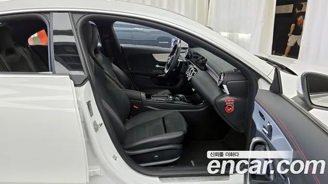 Mercedes-Benz CLA 2024