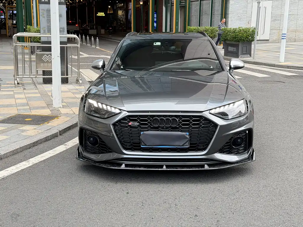 Audi RS 4 2021