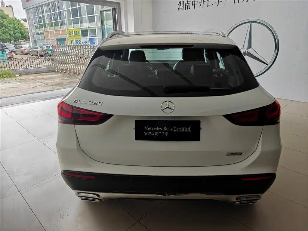 Mercedes-Benz GLA 2023