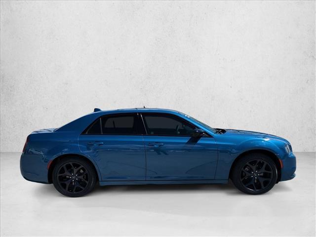 Chrysler 300 2023