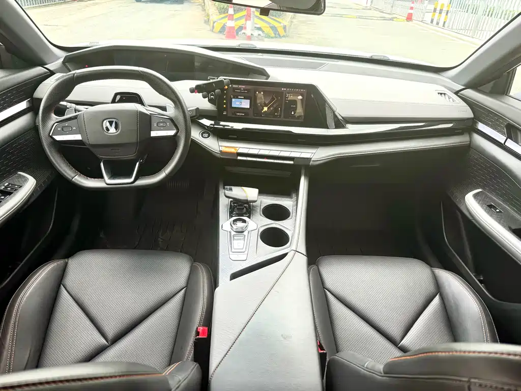 Changan UNI-V 2022