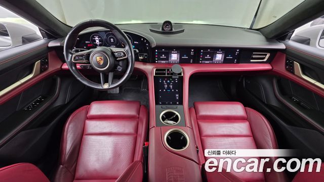 Porsche Taycan 2021