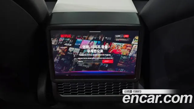 Tesla Model Y 2025