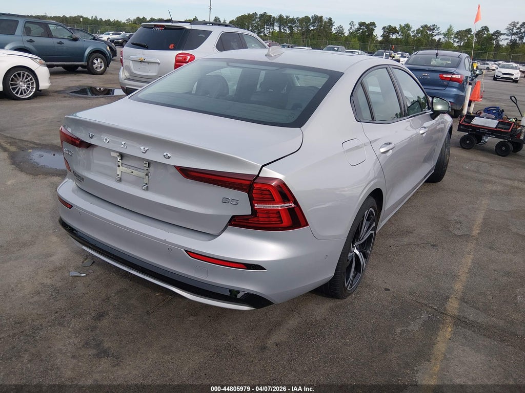Volvo S60 2024