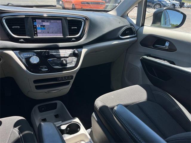 Chrysler Voyager 2023