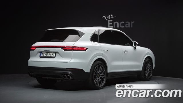 Porsche Cayenne 2023