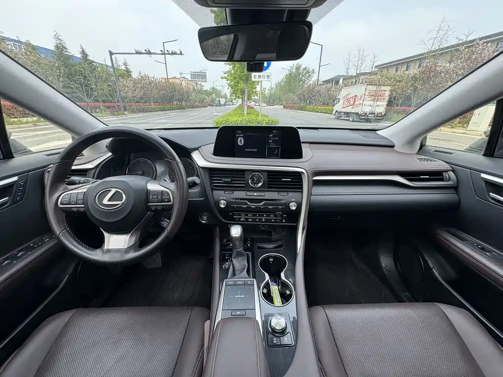 Lexus RX 2022