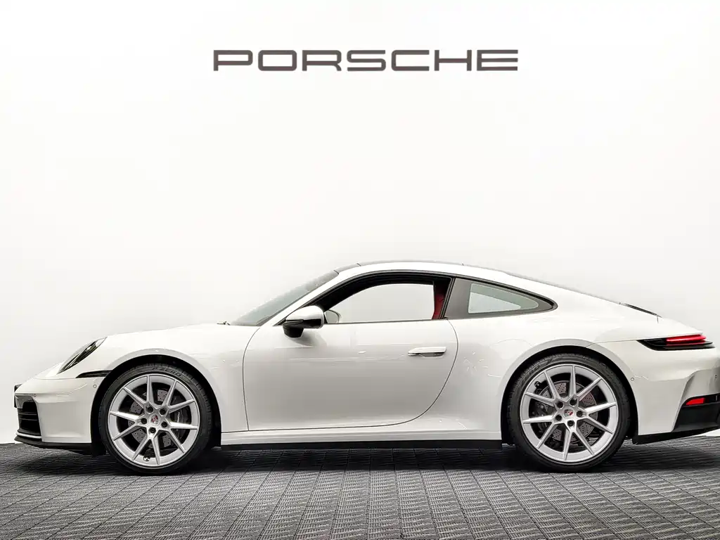 Porsche 911 2025