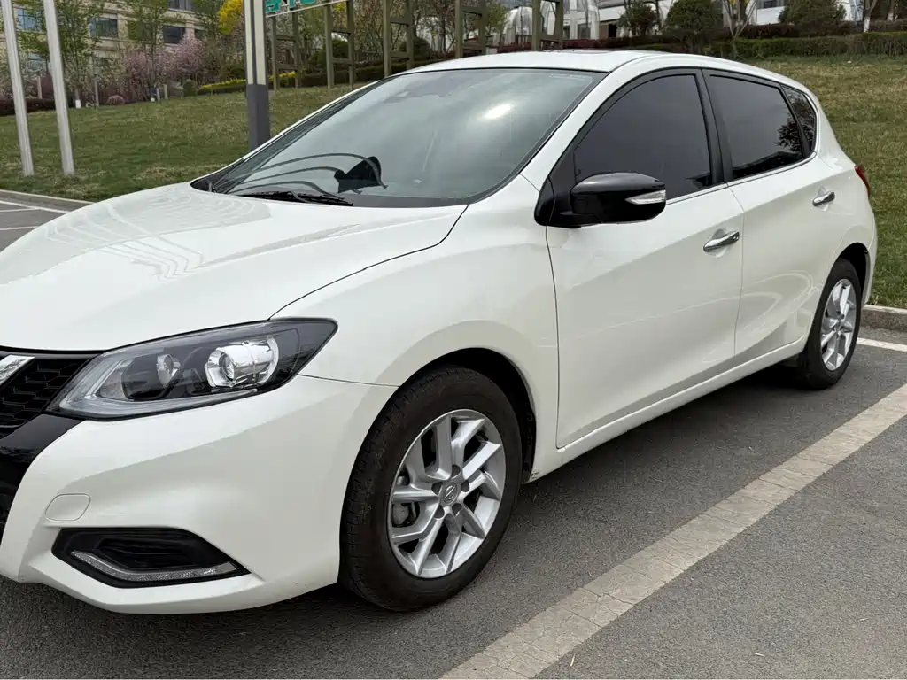 Nissan Tiida 2023