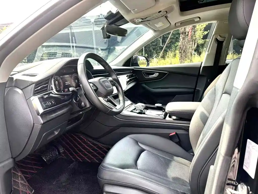 Audi Q8 2023