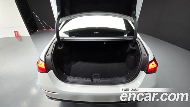 Mercedes-Benz E-Класс 2024