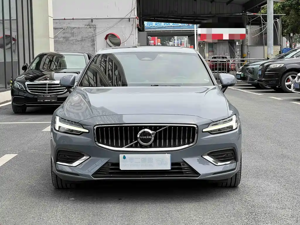 Volvo S60 2022