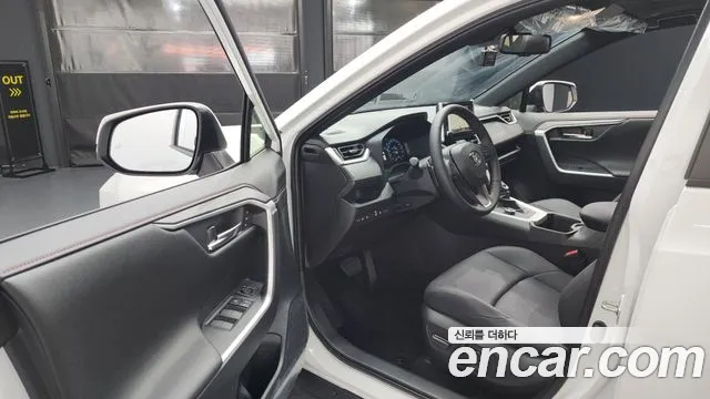 Toyota RAV4 2025