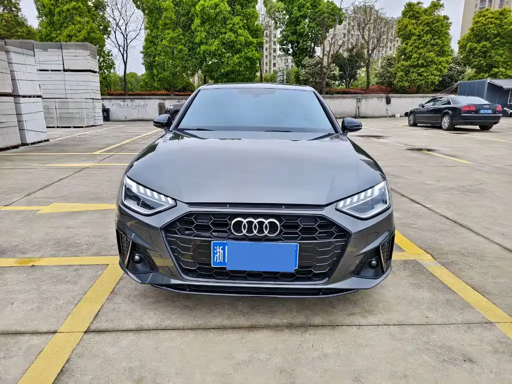 Audi A4 2023
