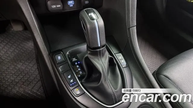 Hyundai Veloster 2020
