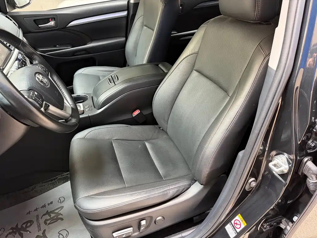 Toyota Highlander 2021
