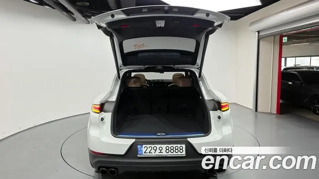 Porsche Cayenne 2024