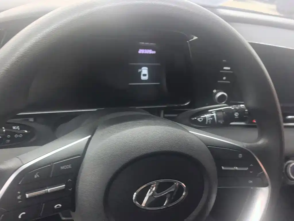 Hyundai Elantra 2022
