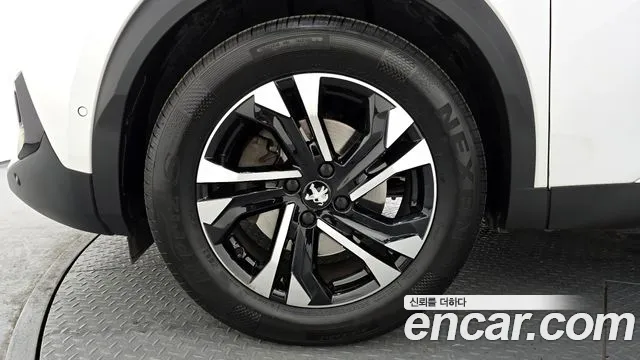 Peugeot 2008 2021