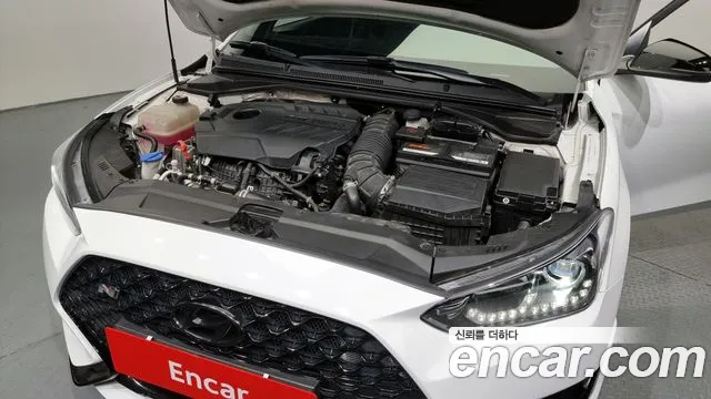 Hyundai Veloster 2021