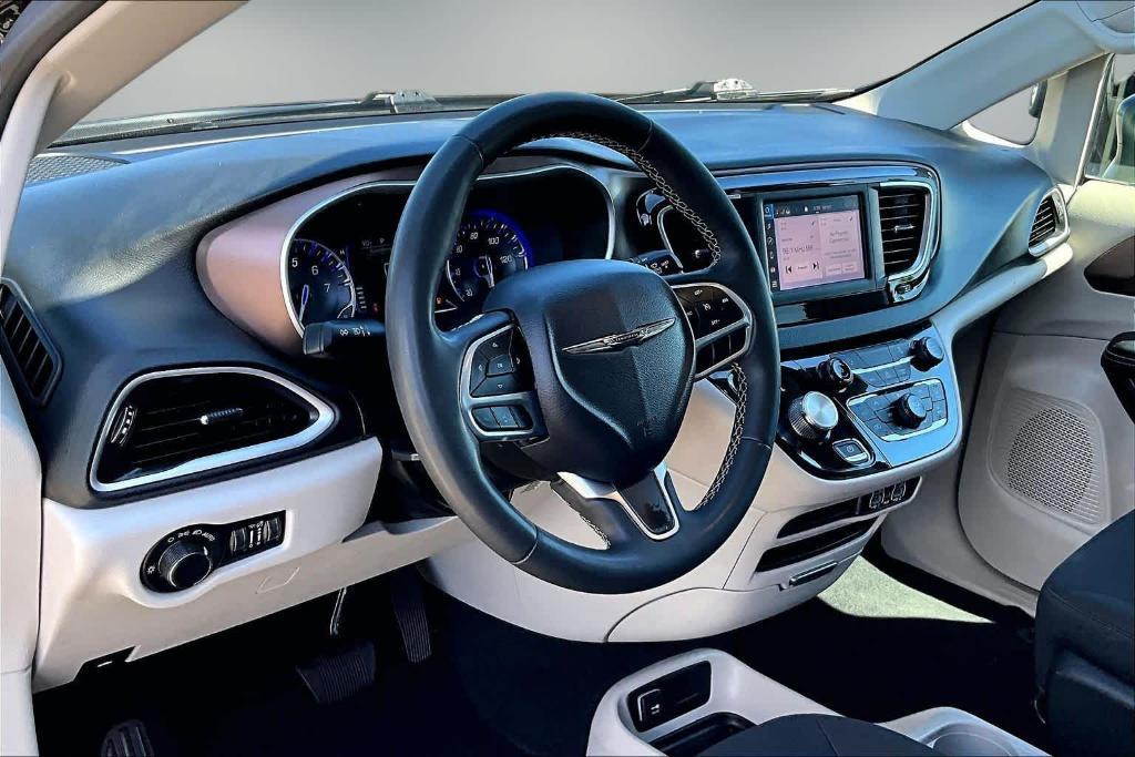 Chrysler Voyager 2023