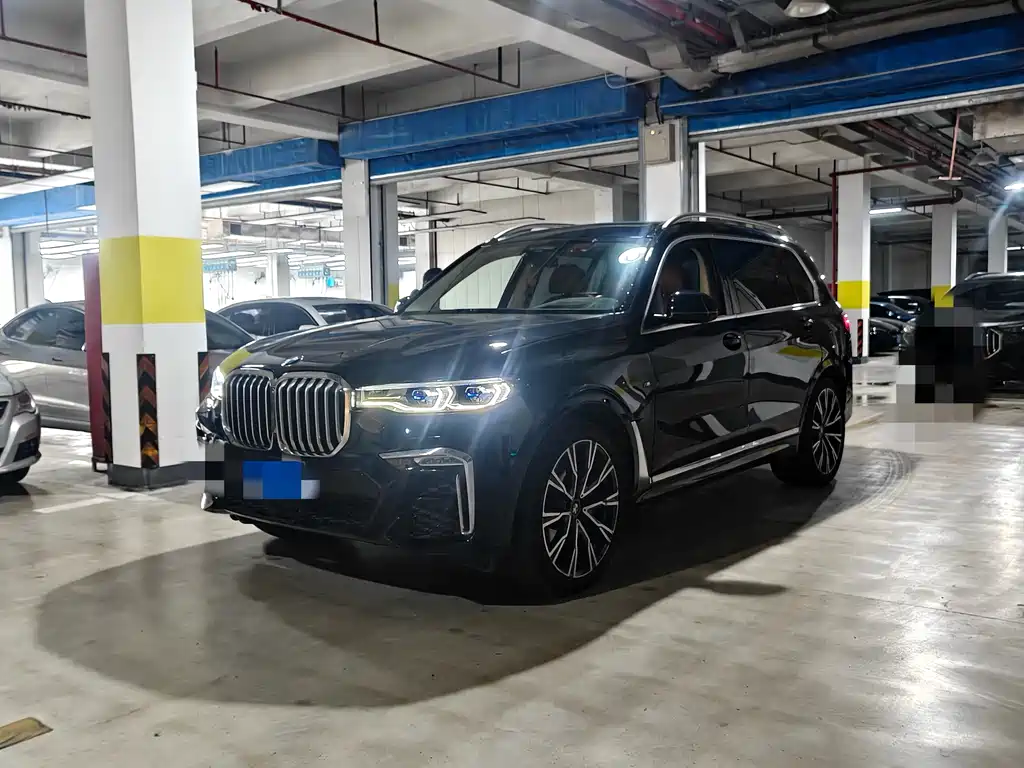 BMW X7 2021