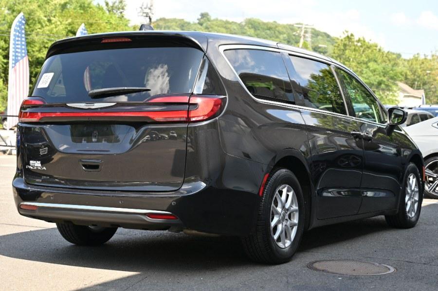 Chrysler Pacifica 2023