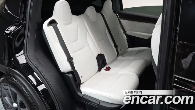 Tesla Model X 2024
