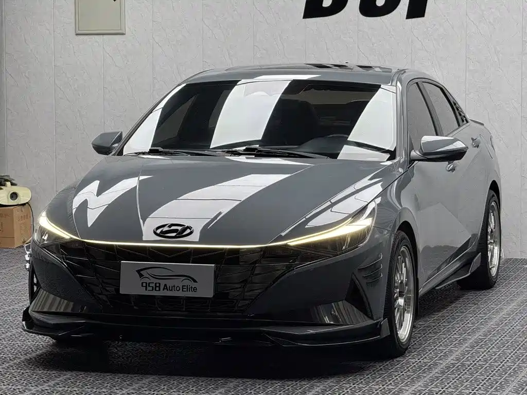 Hyundai Elantra 2022