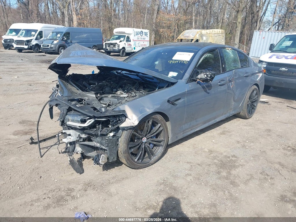 BMW M5 2021