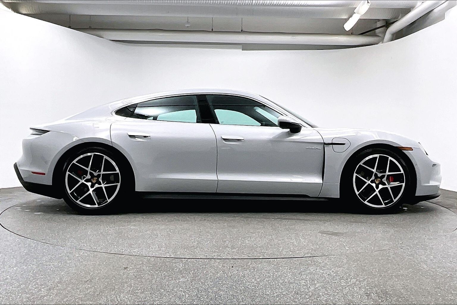 Porsche Taycan 2025