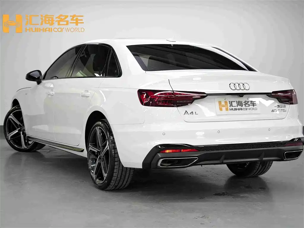 Audi A4 2025