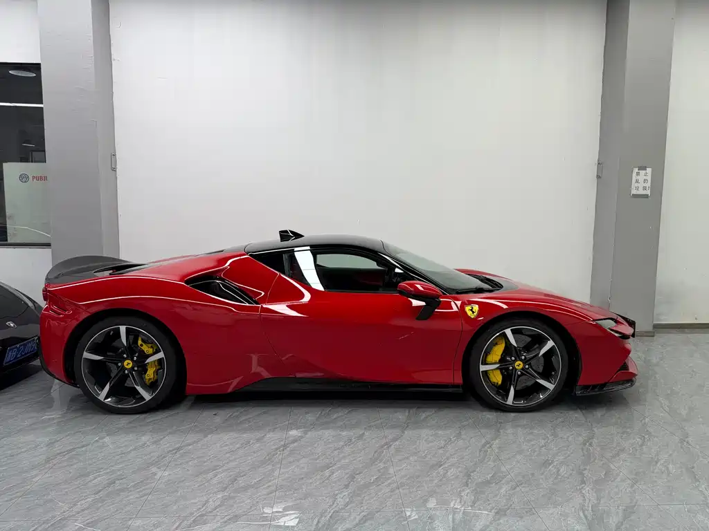 Ferrari SF90 2022