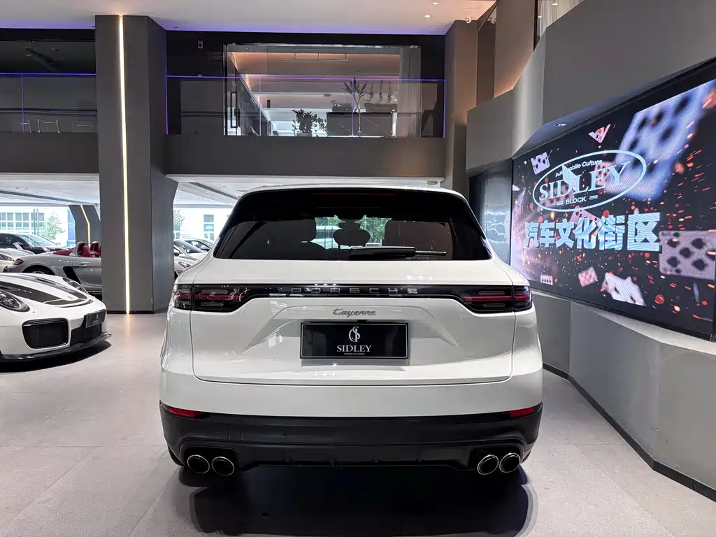 Porsche Cayenne 2022