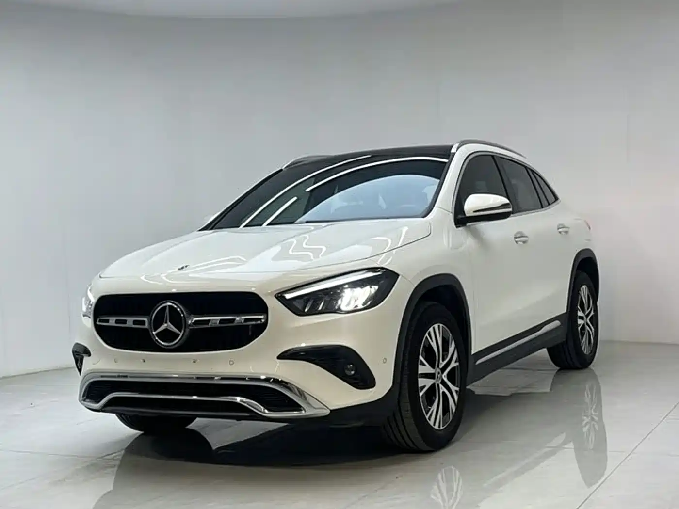 Mercedes-Benz GLA 2025